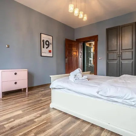 Zwirki I Wigury Comfort * Katowice